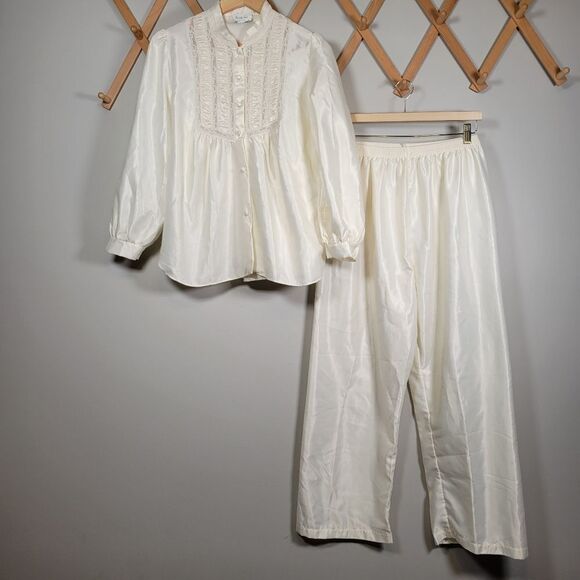 Vintage Vanity Fair sateen pajama set- medium - Picture 2 of 13